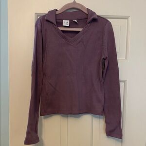 GAP Women's Long Sleeve V-Neck Top in Plum